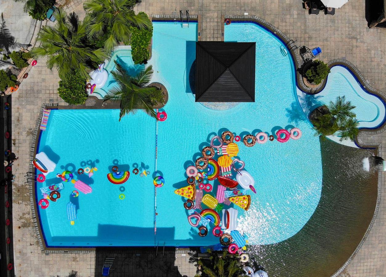 Mission Hills Hotel Resorts Шънджън Екстериор снимка
