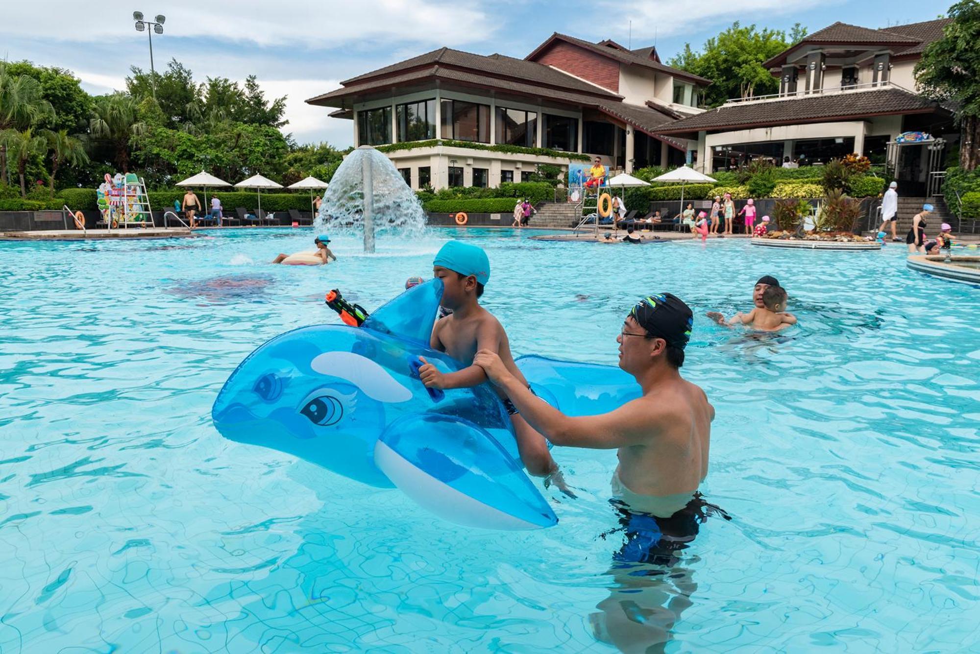 Mission Hills Hotel Resorts Шънджън Екстериор снимка