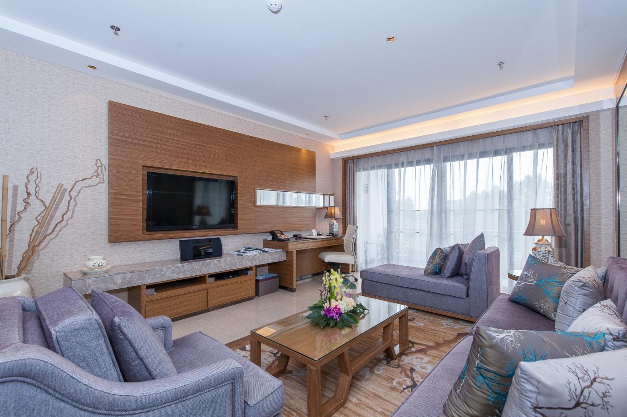 Mission Hills Hotel Resorts Шънджън Екстериор снимка