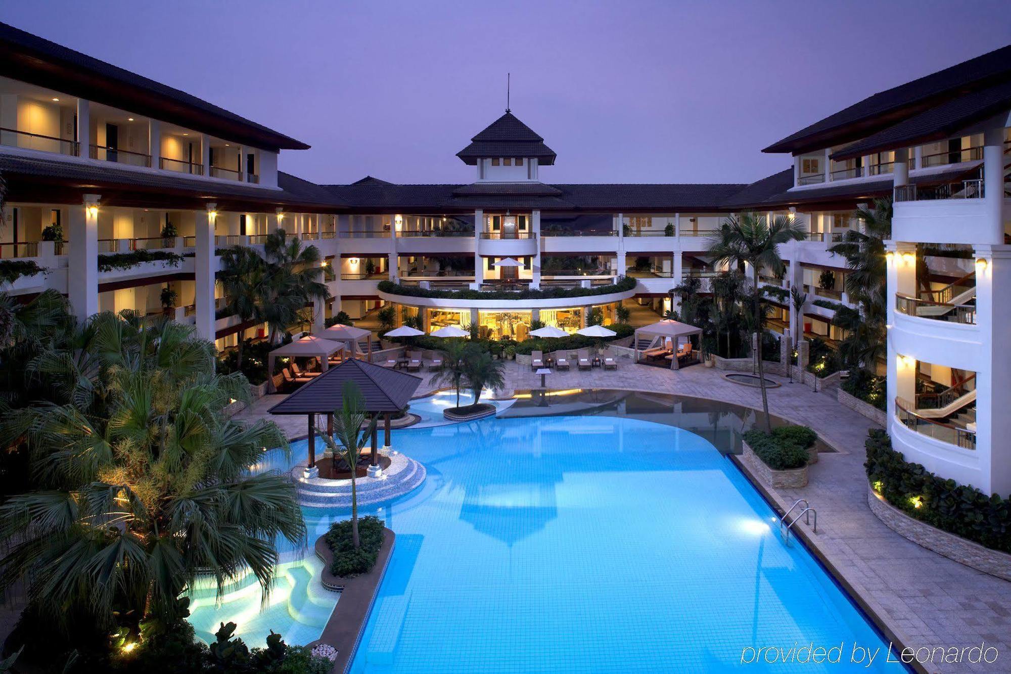 Mission Hills Hotel Resorts Шънджън Екстериор снимка